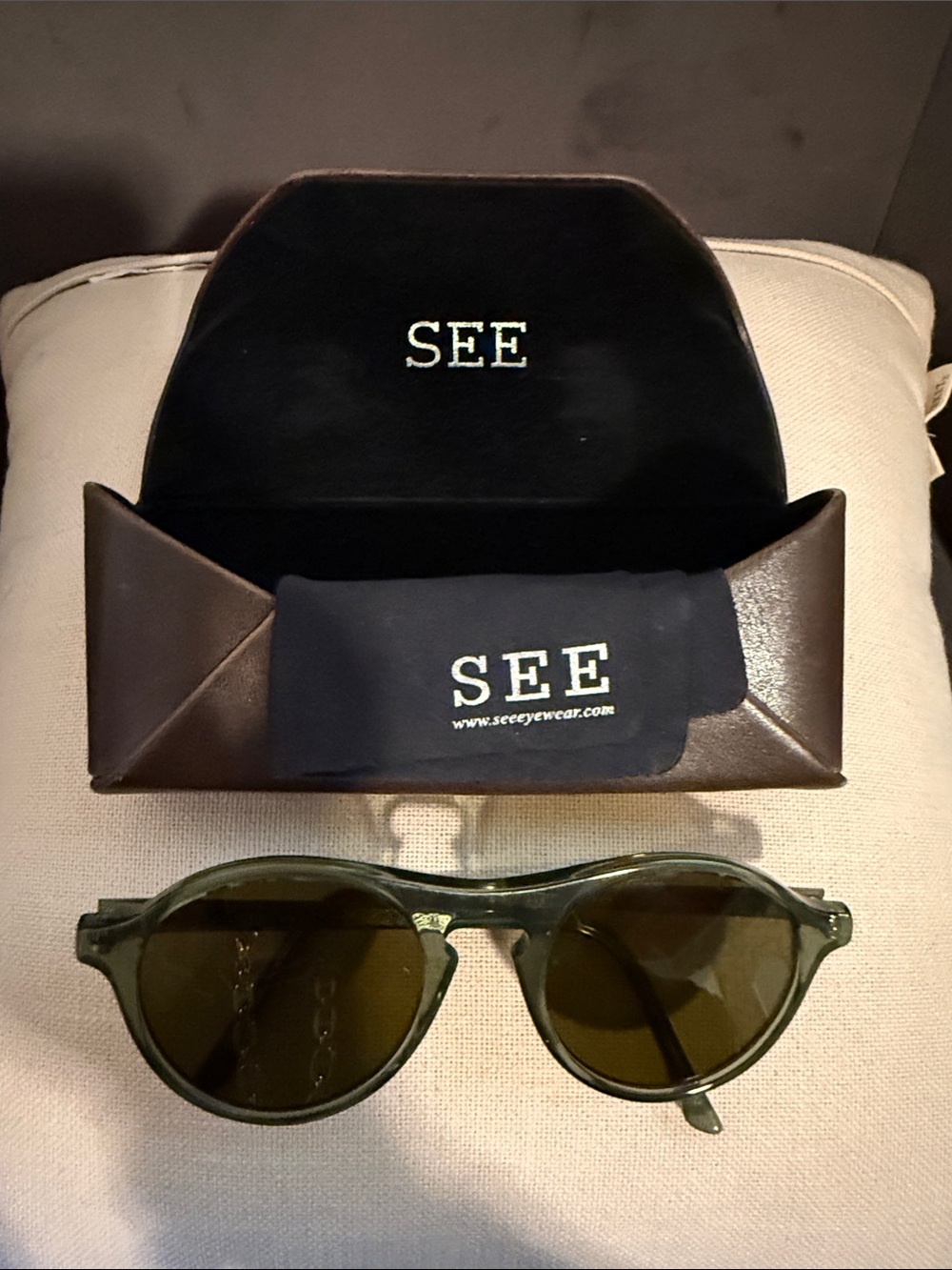 SEE Eyewear Round Sunglasses in Olive Green